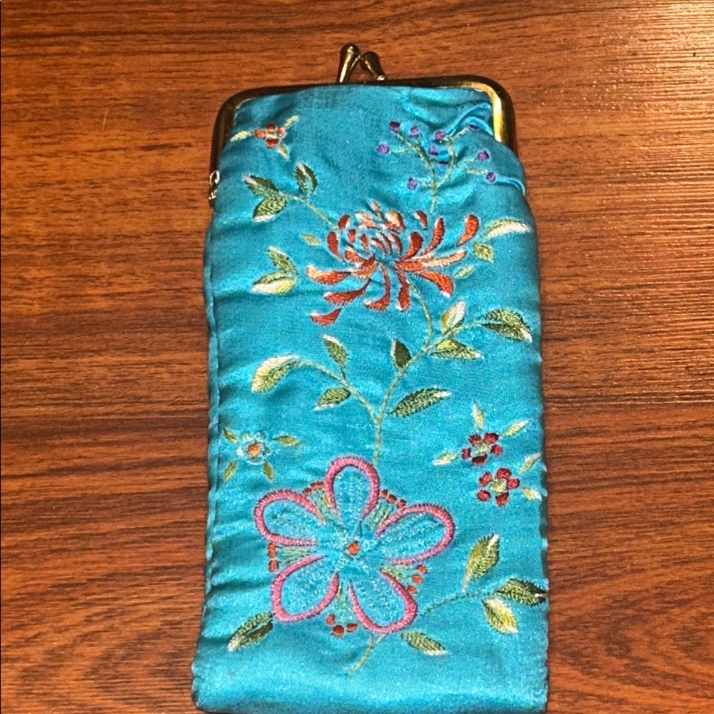VTG Vibrant Chinese Floral Teal Embroidered Silk Kiss-Lock CoinEyeglass Case HTF